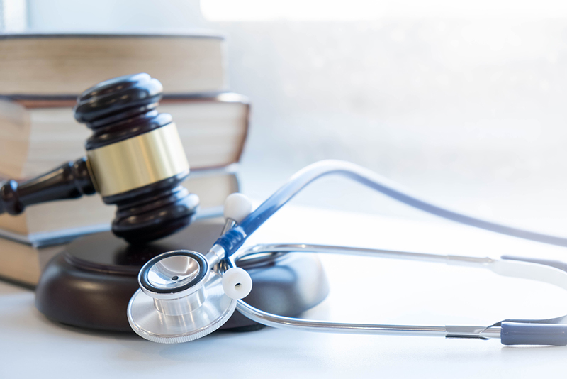 medical malpractice lawyer attorney image